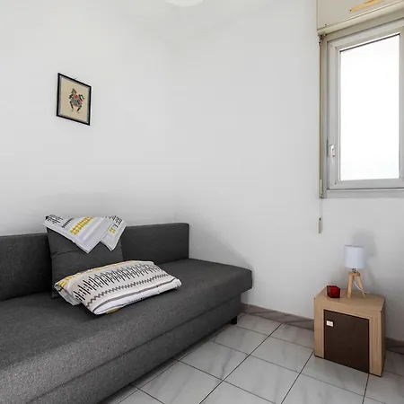 L'airoules - Appt Avec Piscine Partagee *